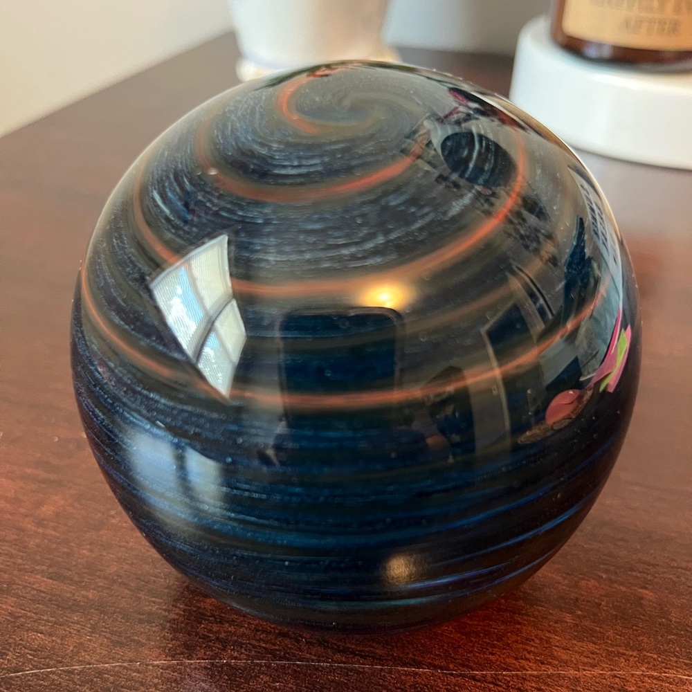 Glass paper weight
